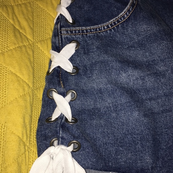 Shorts - Picture 2 of 5